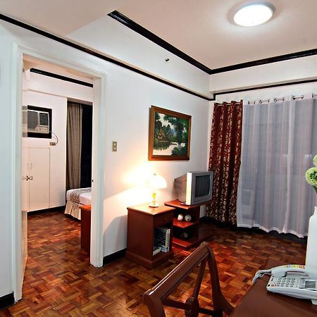Mpt Suites Makati City Esterno foto