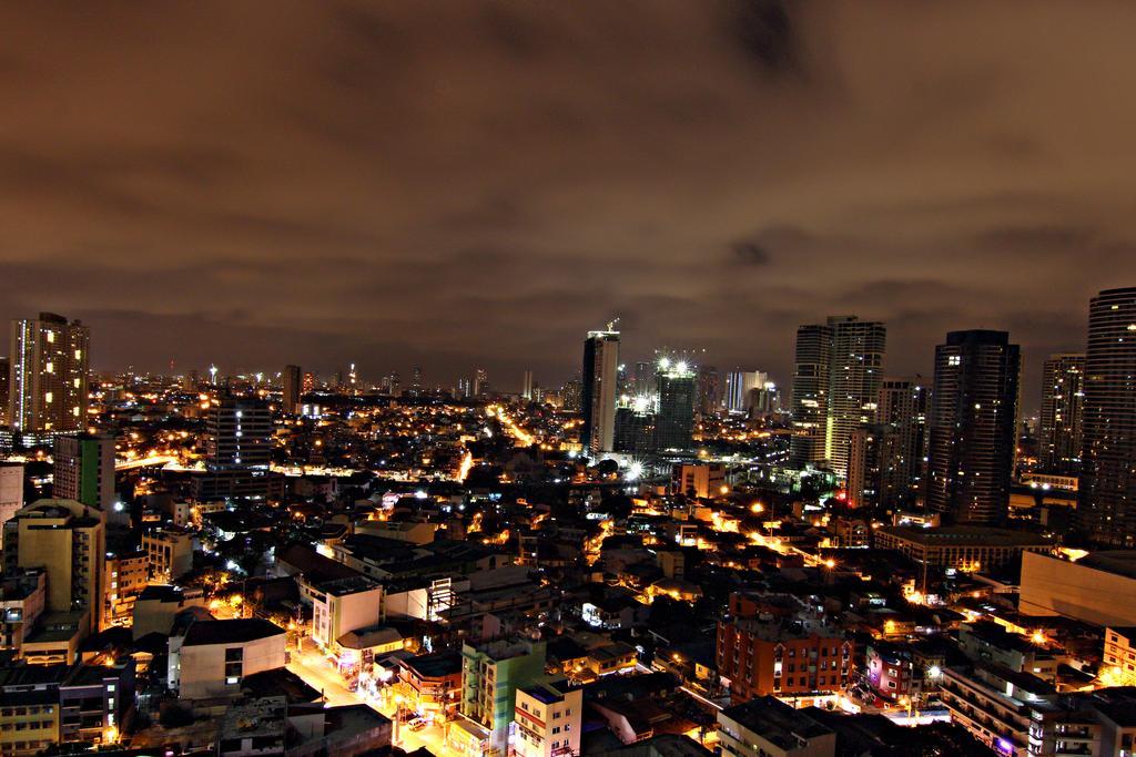 Mpt Suites Makati City Esterno foto
