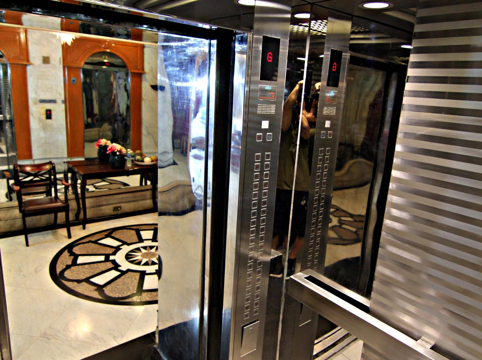 Mpt Suites Makati City Esterno foto