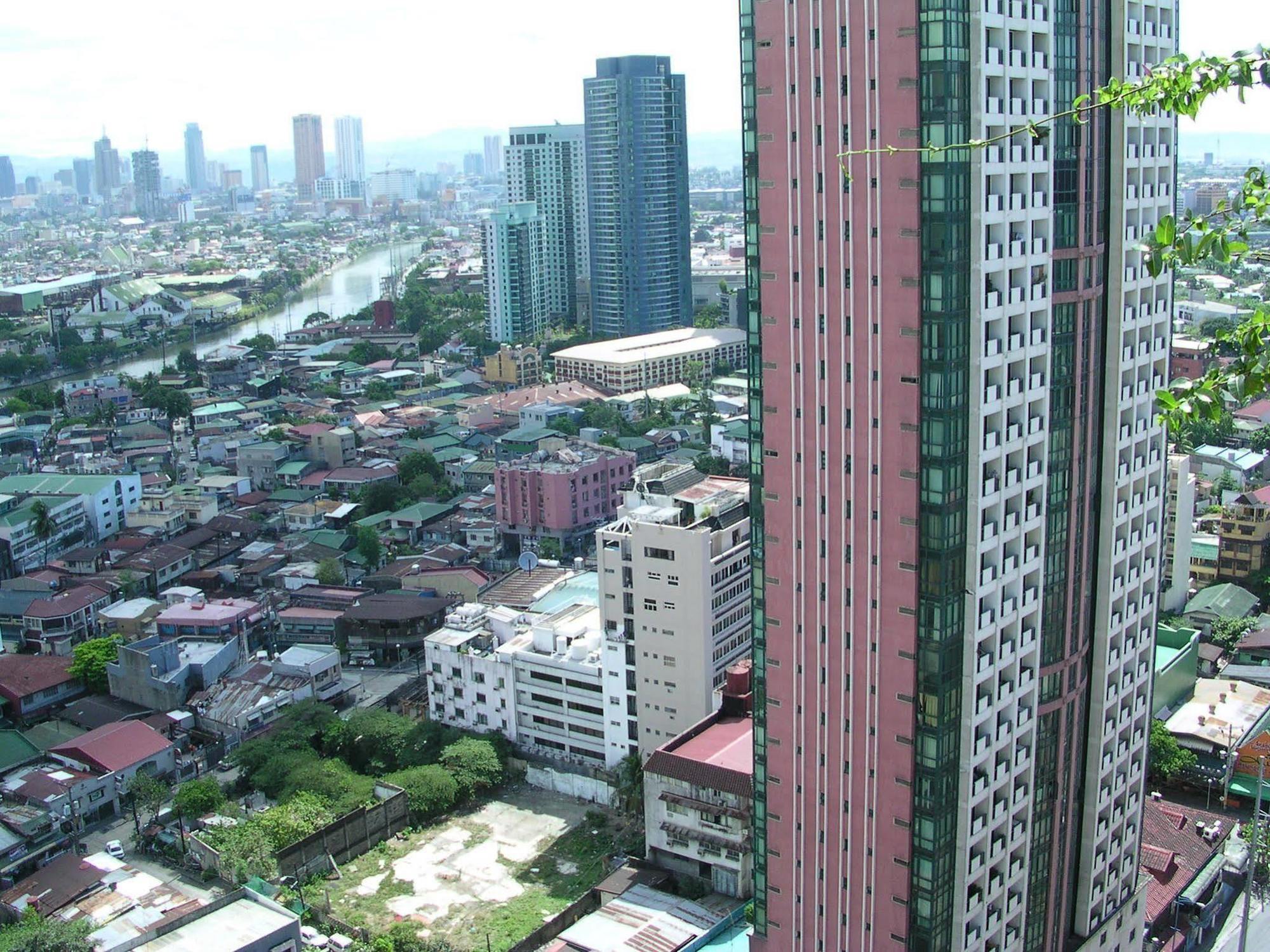 Mpt Suites Makati City Esterno foto