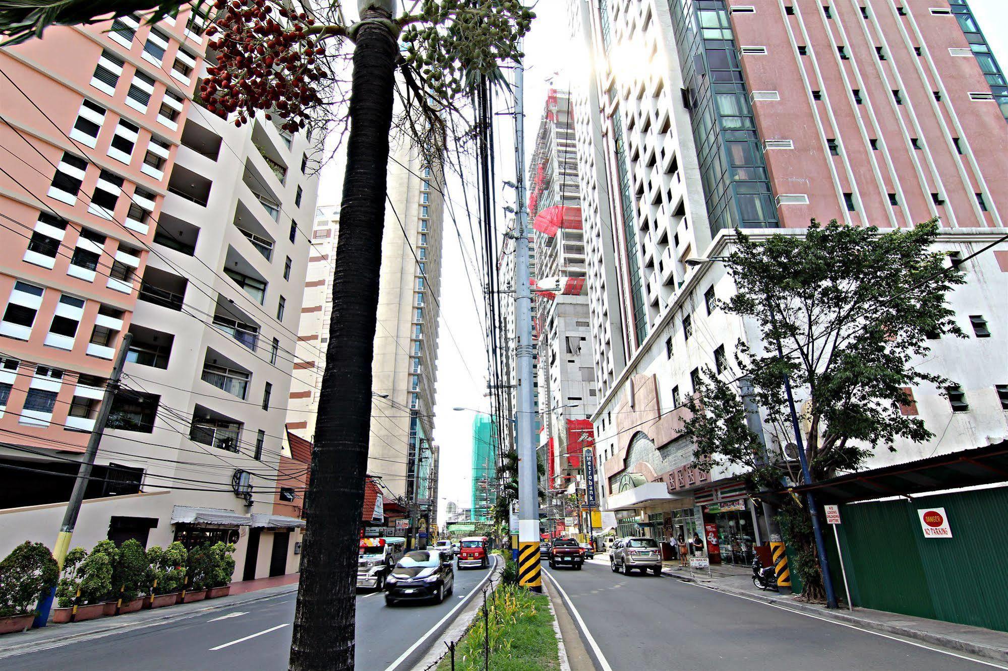 Mpt Suites Makati City Esterno foto