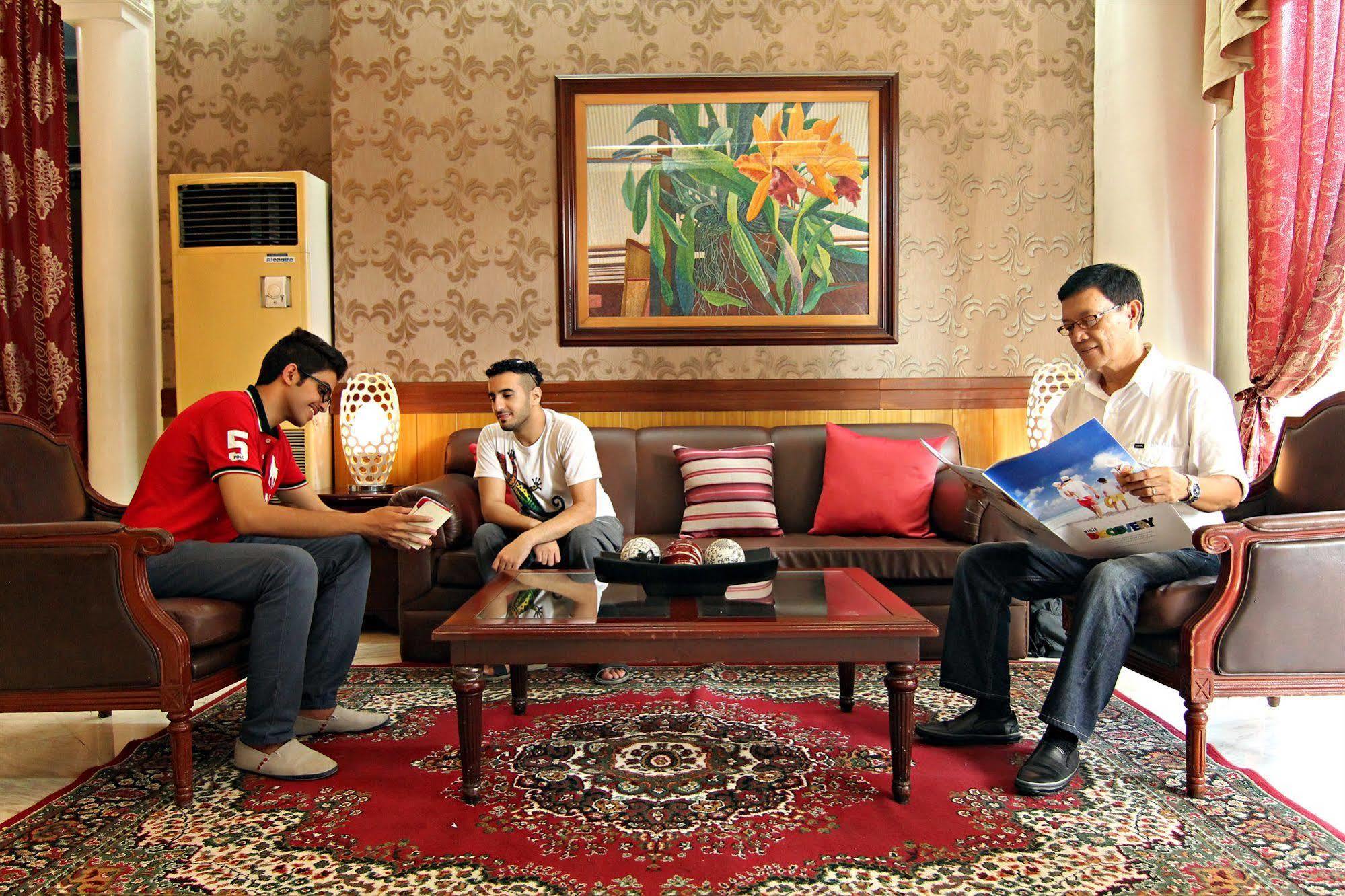 Mpt Suites Makati City Esterno foto