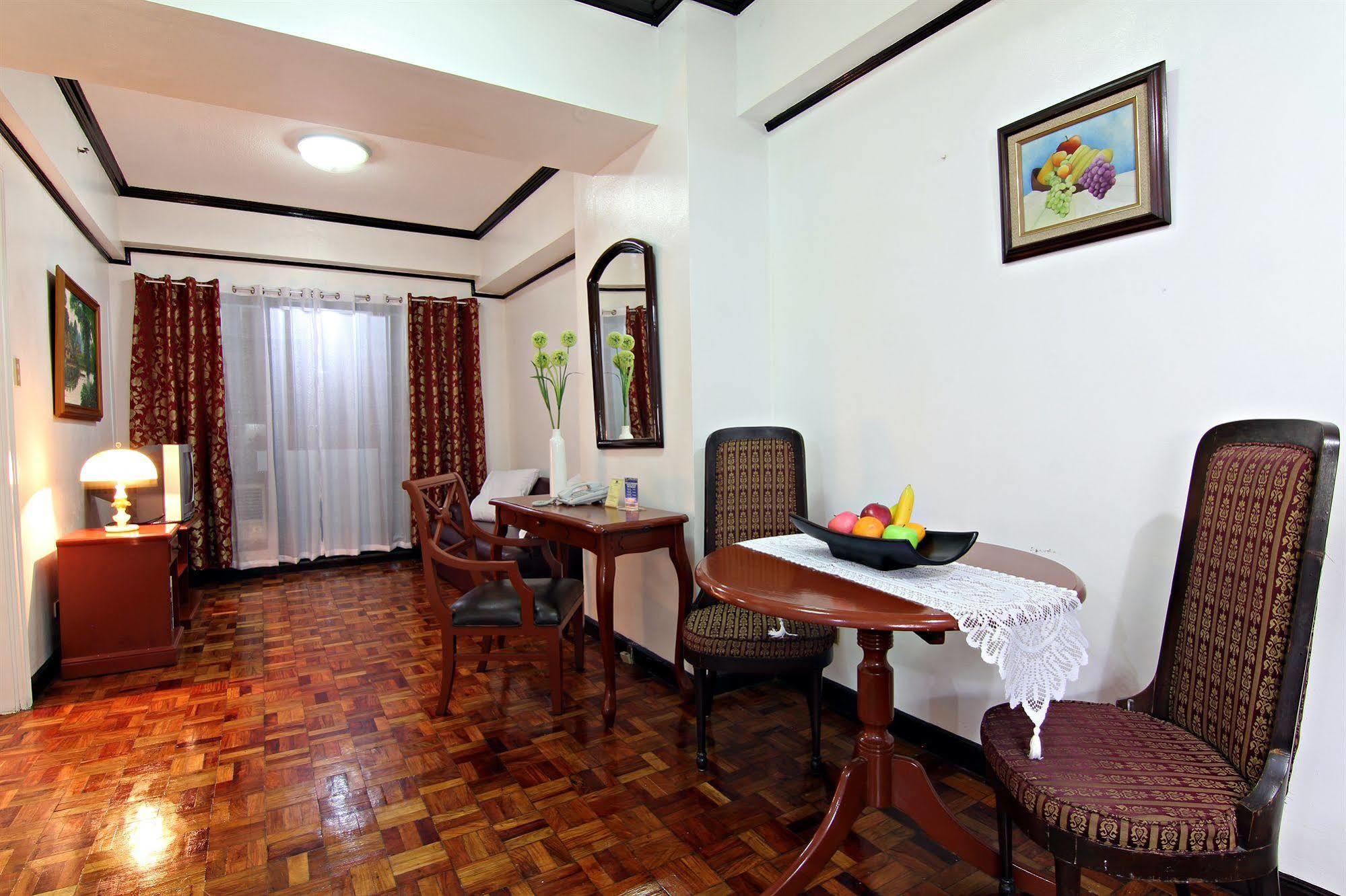 Mpt Suites Makati City Esterno foto