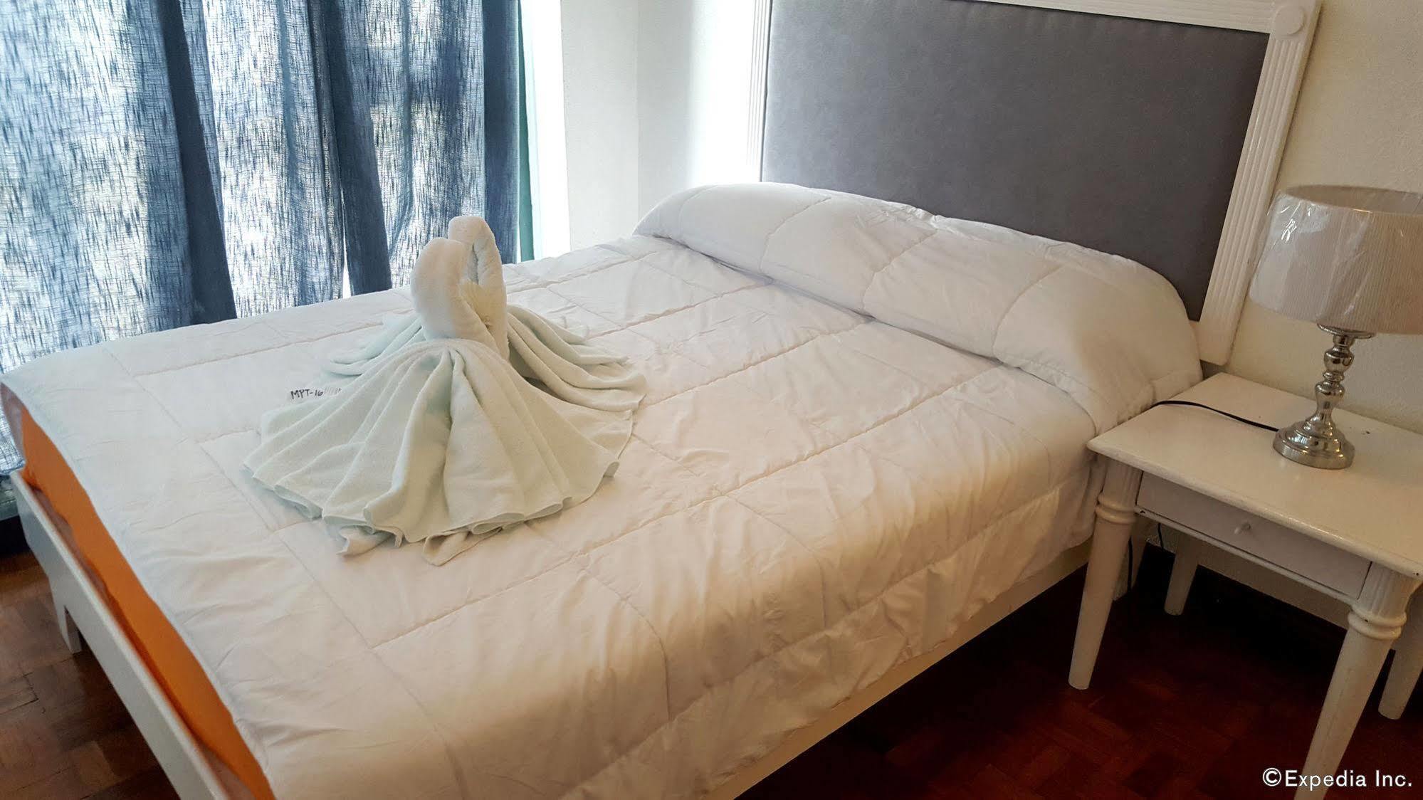 Mpt Suites Makati City Esterno foto