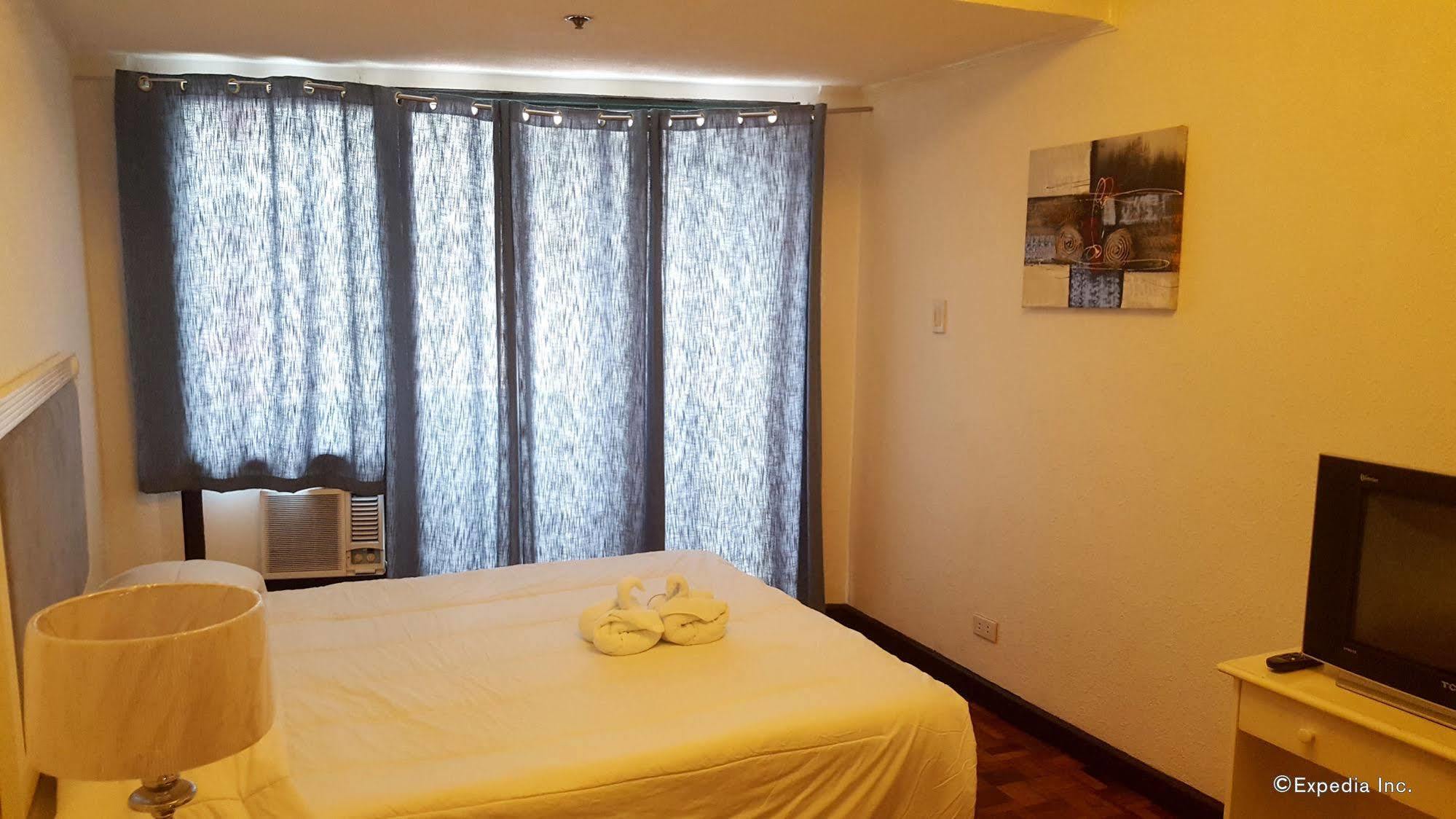 Mpt Suites Makati City Esterno foto