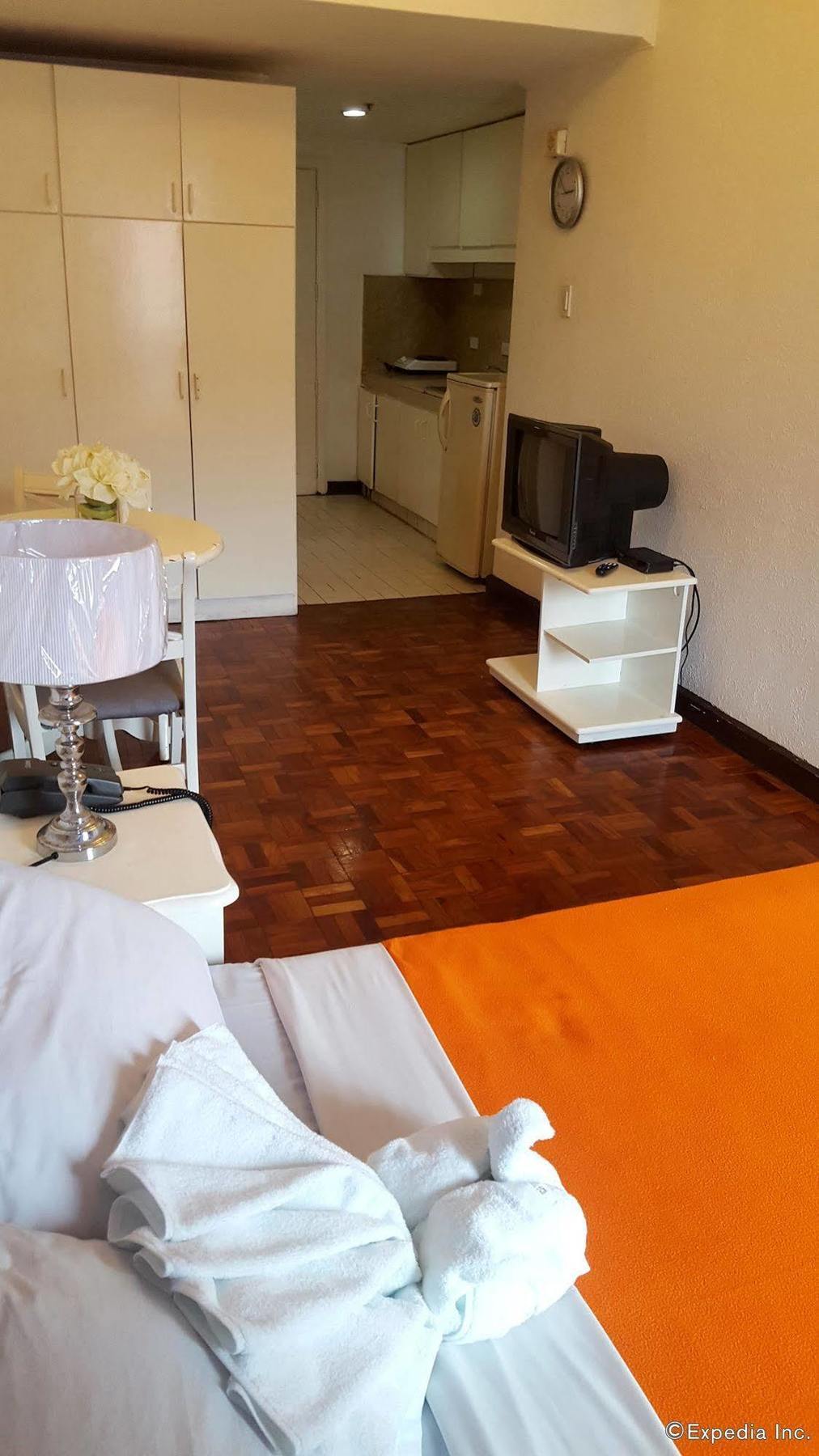 Mpt Suites Makati City Esterno foto